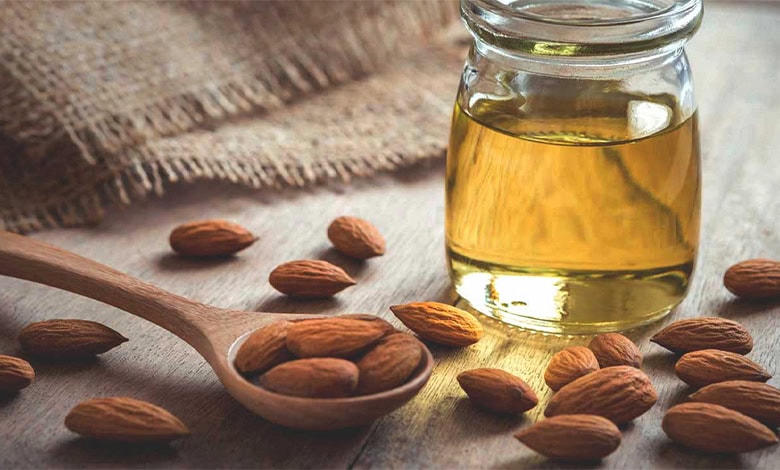 نحوه استفاده از روغن بادام تلخ برای لک صورت