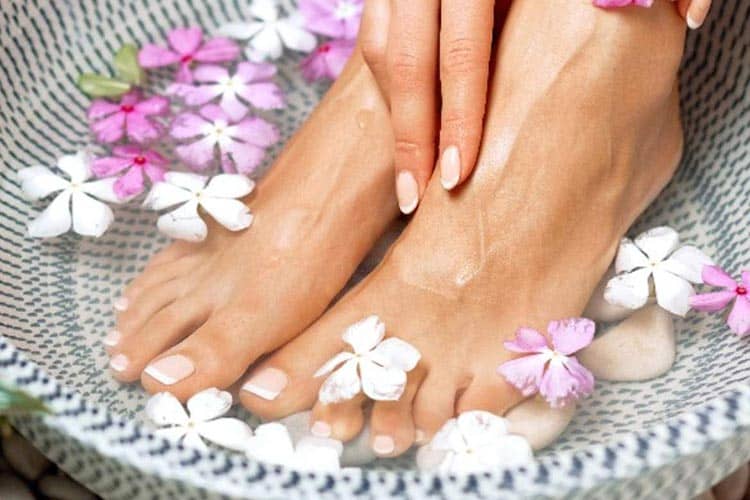 خواص نمک دریا در کوکتل پدیکور مانیکور