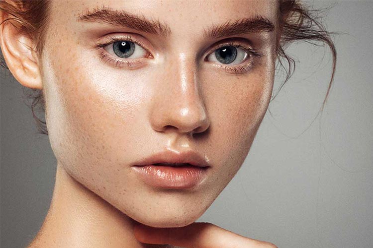 تثبت آرایش صورت و جلوگیری از براق شدن پوست