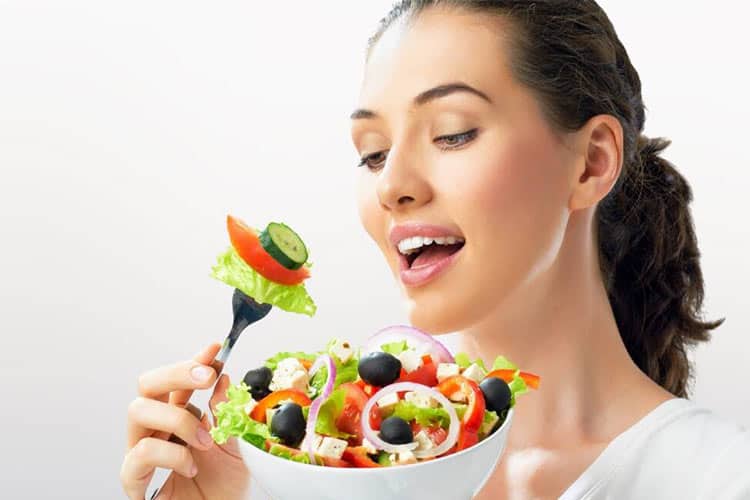 موادغذایی مفید برای تقویت ریشه مو