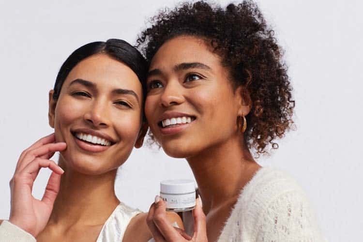 روتین پوستی با چند محصول بسیار مهم و حیاتی