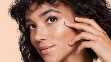 ضد آفتاب رنگی بهتره یا بی رنگ