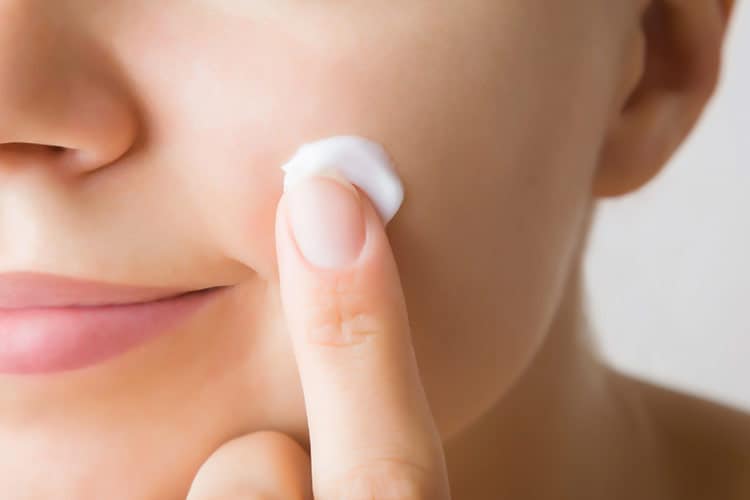 واتر بمب آبرسان کامان برای انواع پوست