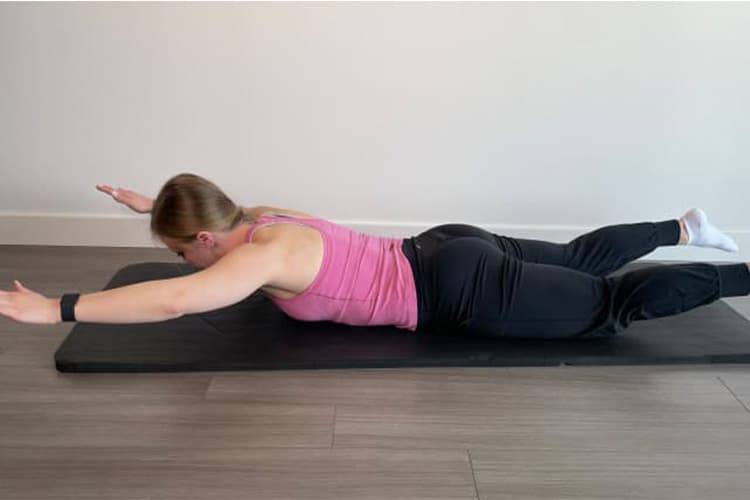 تمرین سوپرمن برای جلوگیری از پیری