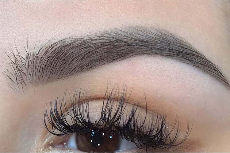 آمبره ابرو چیست؟