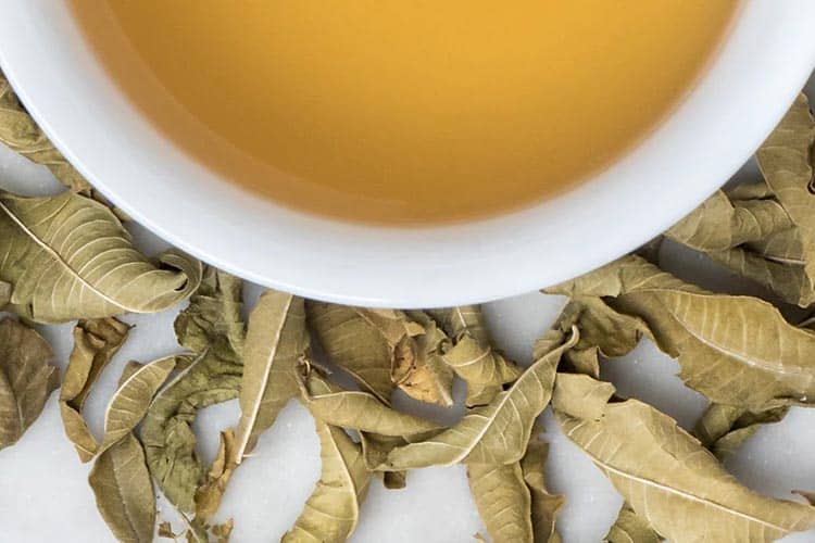 طرز تهیه چای به لیمو