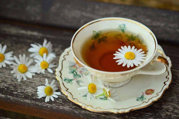 خواص دمنوش بابونه برای اضطراب