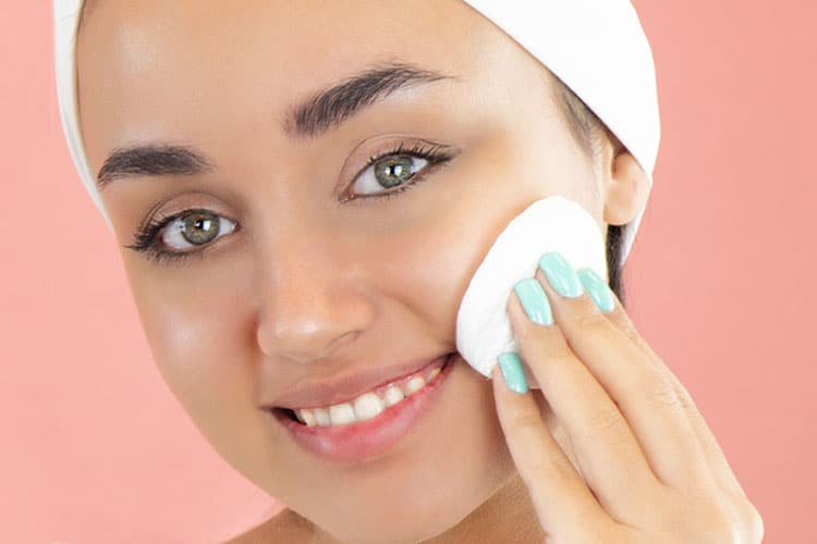 روش های پاک کردن آرایش صورت + (ویدئو و معرفی بهترین محصولات)