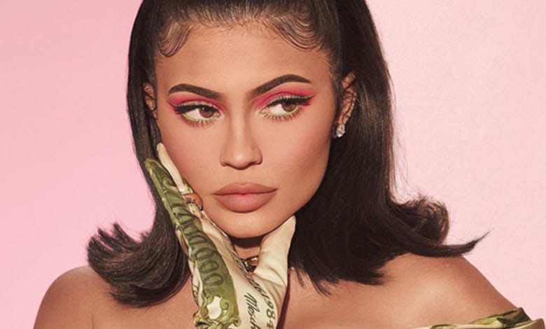 خط چشم مدل کایلی جنر