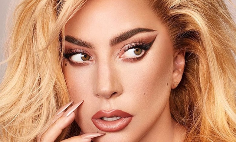 خط چشم مدل لیدی گاگا