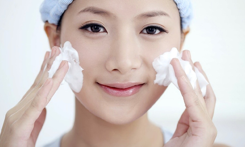 بهترین فوم شستشوی صورت برای پوست خشک