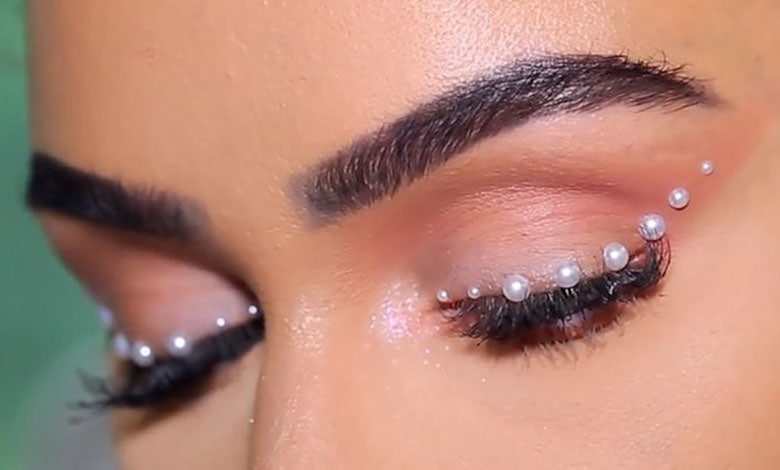 خط چشم و مروارید