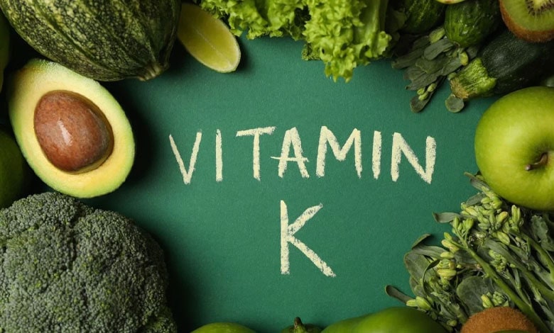 ویتامین K برای پف زیر چشم