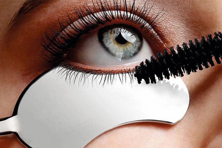 چگونه ریمل بزنیم که مژه ها بلند شود