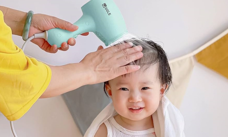 خشک کردن نوزاد بعد از حمام