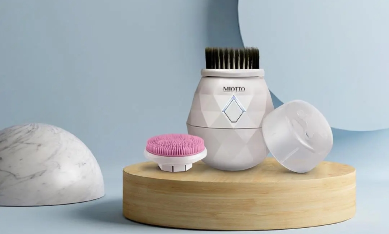 نحوه انتخاب فیس براش مناسب برای پوست حساس