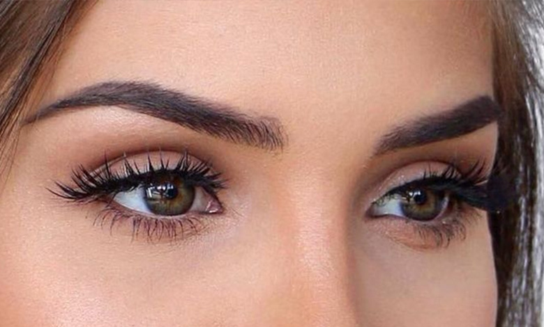 آرایش چشم رنگی