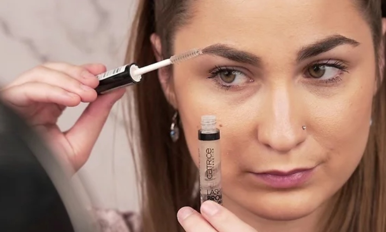 اشتباهات رایج موقع استفاده از ریمل ابرو چیست؟