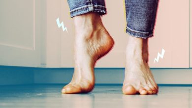 کمبود کدام ویتامین باعث گز گز دست و پا می شود