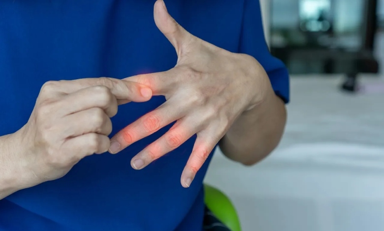 کمبود کدام ویتامین باعث گز گز دست و پا می شود