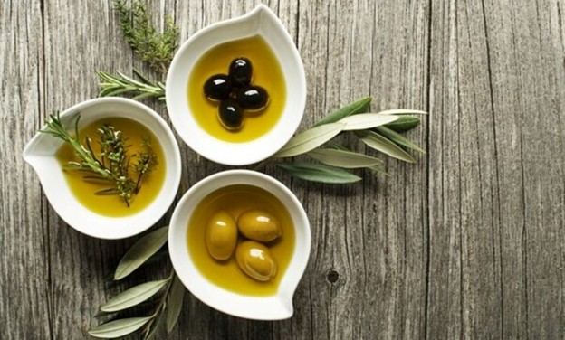 روغن زیتون برای لک صورت
