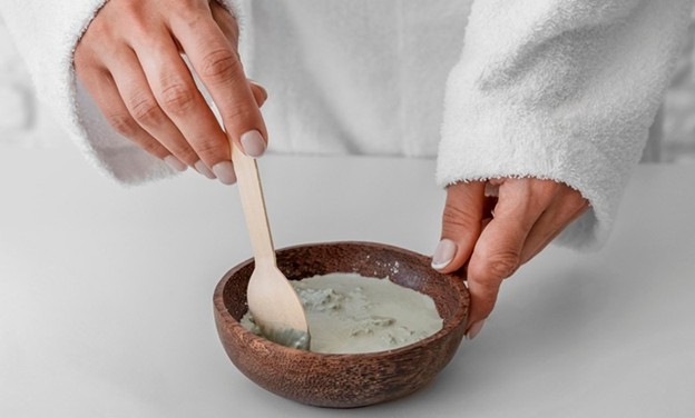 ماسک صورت خانگی با ماست