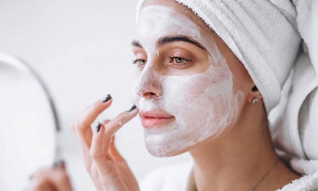 بررسی انواع آبرسان آکوا پلاس؛ ترکیبات برنده برای هر نوع پوست