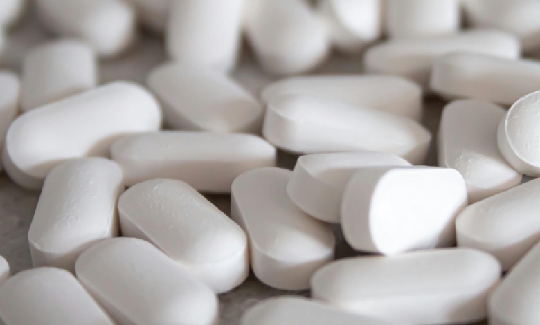 نحوه مصرف قرص آمینو در بدنسازی؛ بهترین زمان برای عضله سازی