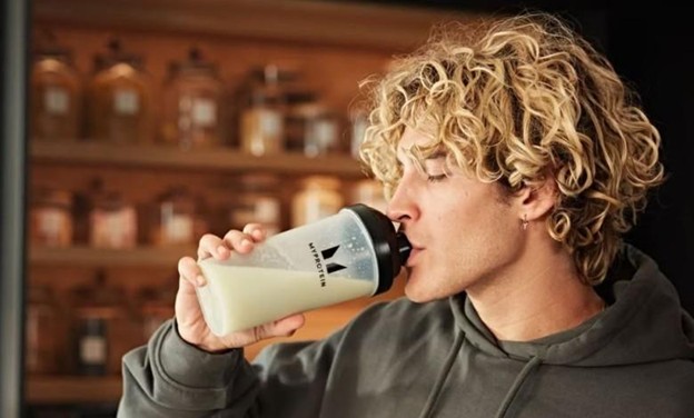 بهترین زمان مصرف BCAA؛ قبل تمرین، حین تمرین یا بعد تمرین؟