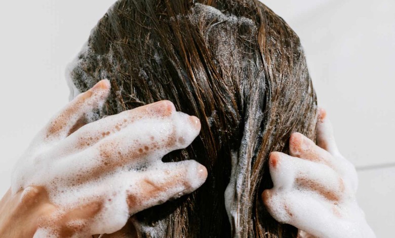 معرفی بهترین شامپو برای ریزش مو خانم ها ایرانی و خارجی