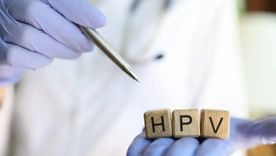 آیا زگیل تناسلی خود به خود درمان میشود؟ + راه های درمان زگیل تناسلی