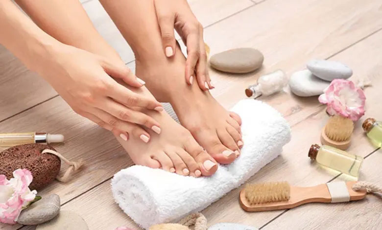 کمبود چه ویتامینی باعث ترک کف پا میشود؟