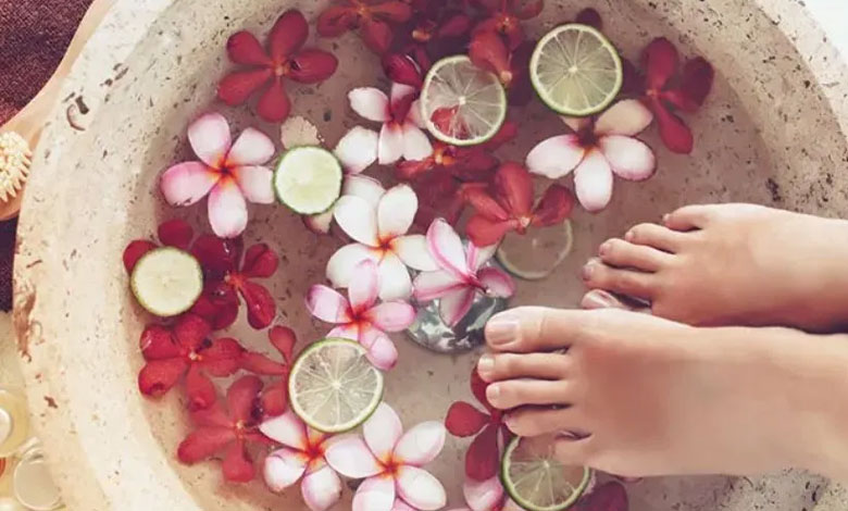 اسپای پا در خانه