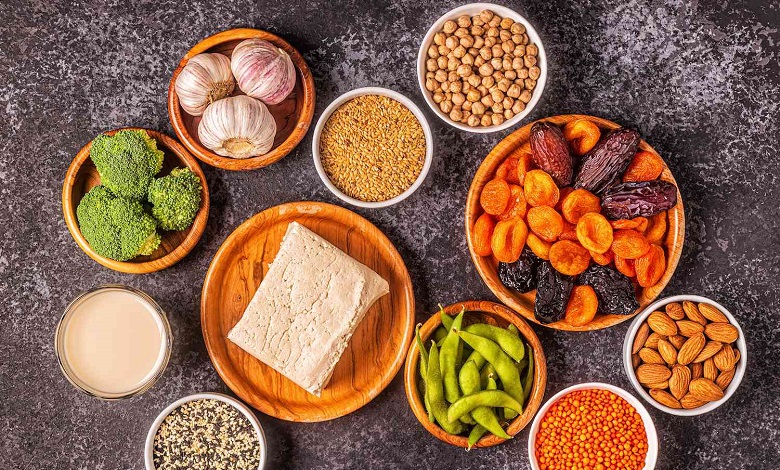 چه چیزهایی هورمون زنانه را زیاد میکند؟ راههای موثر افزایش هورمون استروژن