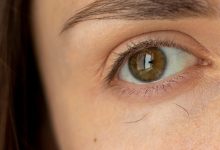 کمبود چه ویتامینی باعث ریزش مژه میشه