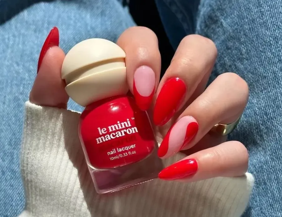 لاک قرمز کلاسیک